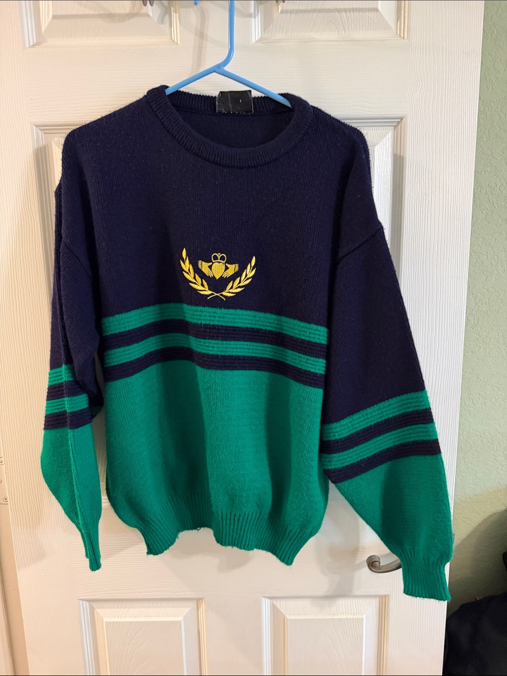 Vintage Men's Navy and Green Crewneck Sweater with Gold Embroidered Crest